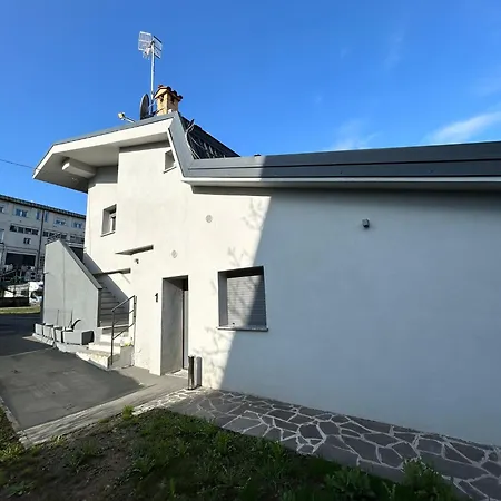 Lake Home Apartments Lipomo