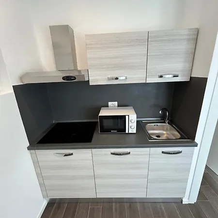 Affittacamere Lake Home Apartments 3*