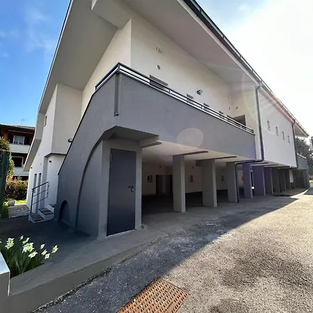 Guest house Lake Home Apartments *