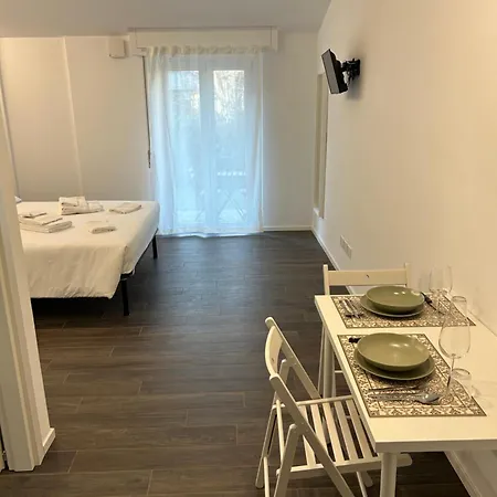 Guest house Lake Home Apartments