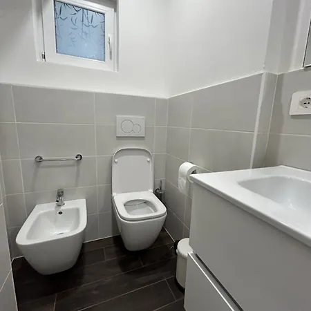 Guest house Lake Home Apartments *